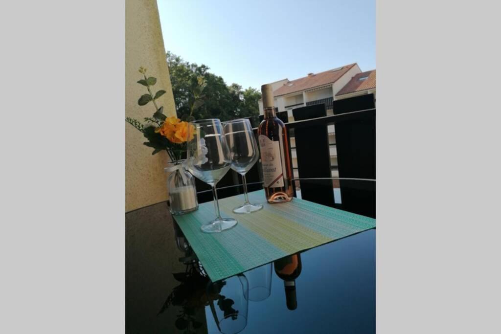 Apartamento agréable studio avec terrasse à150m de la plage Saint-Georges-de-Didonne Exterior foto